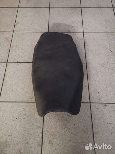 Сиденье Kawasaki ZZR 400 1