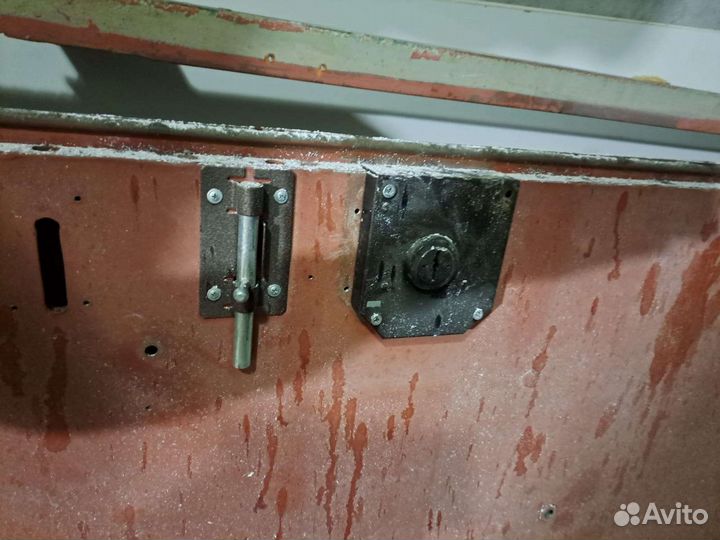 Металлическая дверь бу