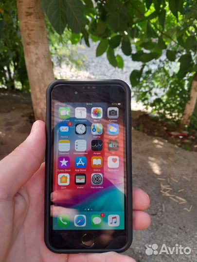 Телефон iPhone 6