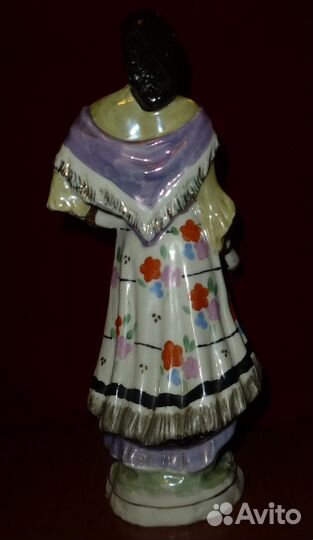 Фарфор Цыганка стоящая Земфира 25 см Дулево 1953 г