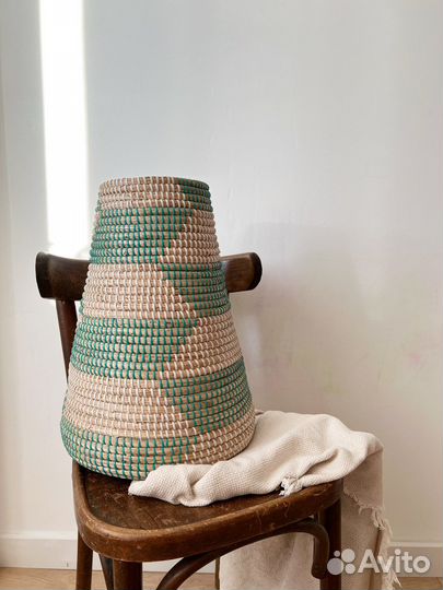 Ваза плетеная напольная