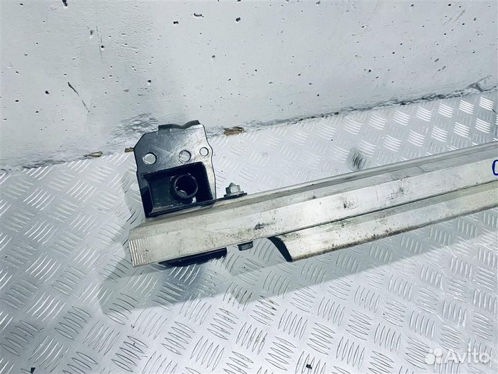 Усилитель бампера переднего, Audi Q7 2008