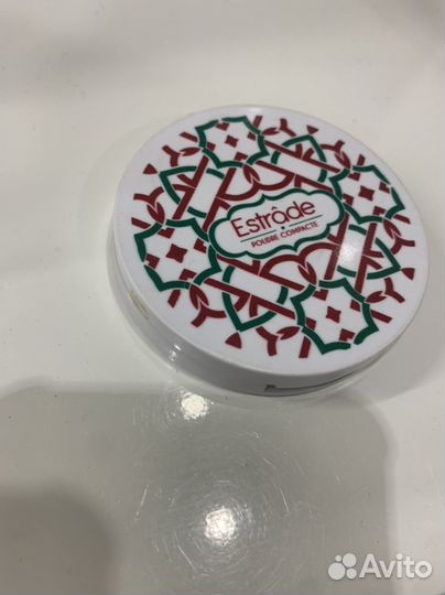 Пустая упаковка от пудры