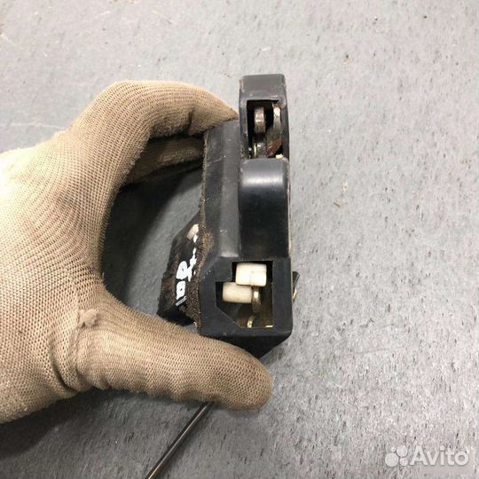 Замок багажника Hyundai Sonata EF 2000