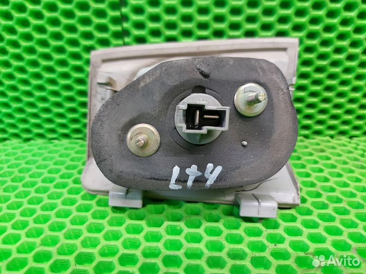 Отражатель в фару правый Honda Pilot YF1 2002