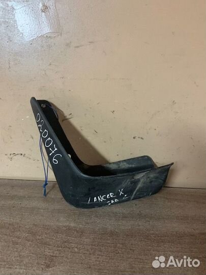 Брызговик задний левый Lancer 10