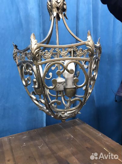 Люстра кованая для кафе