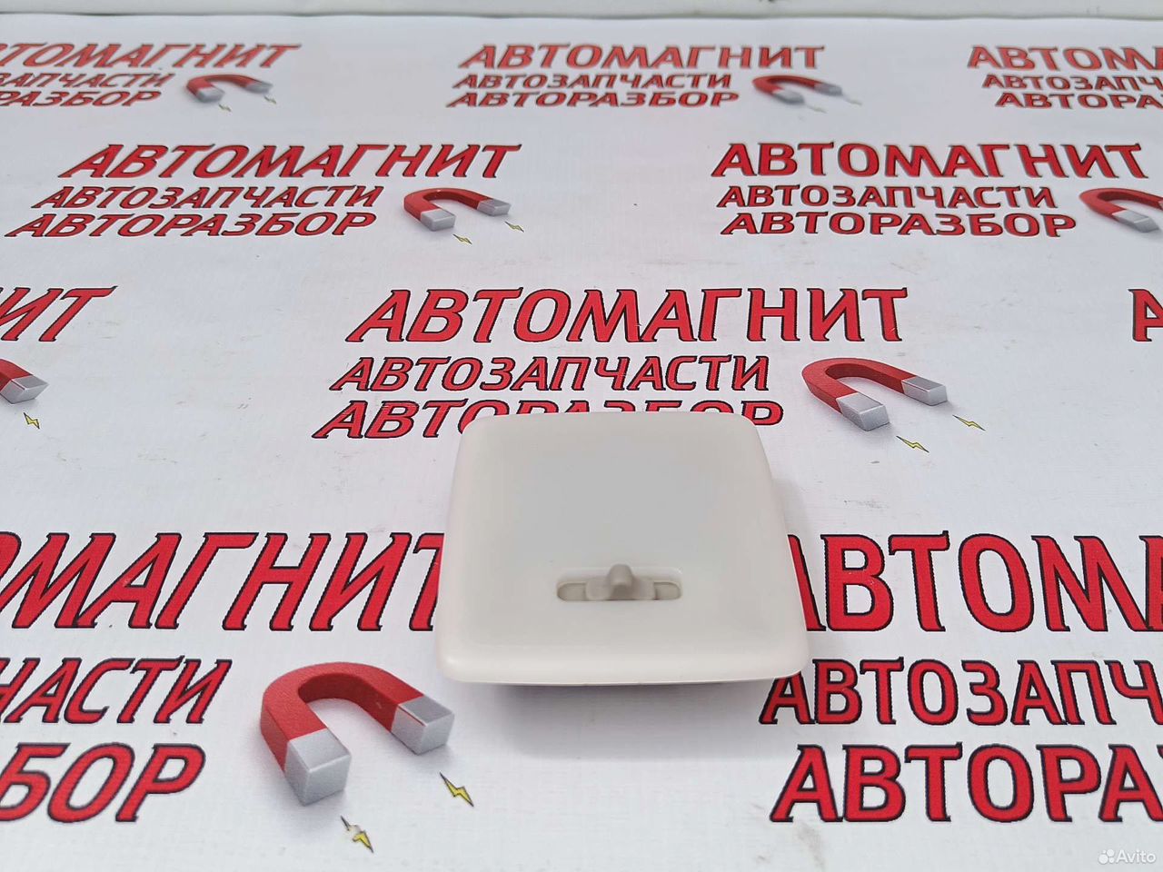 Плафон потолочный Инфинити QX80 Z62