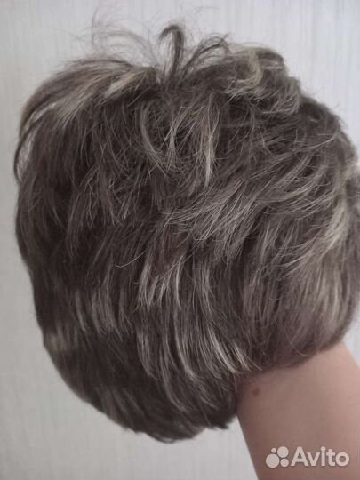 Парик женский