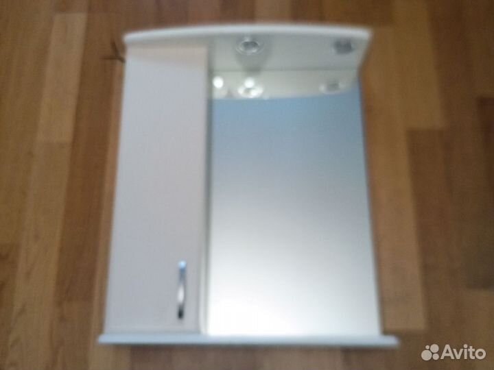 Шкафчик для ванной навесной с зеркалом бу