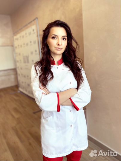 Мастер по наращиванию ресниц