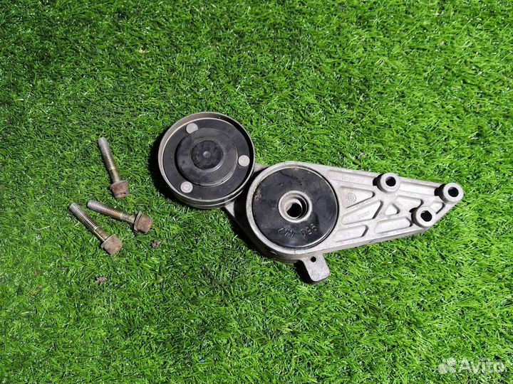 Натяжитель ремня генератора Audi A4 b5 1,6