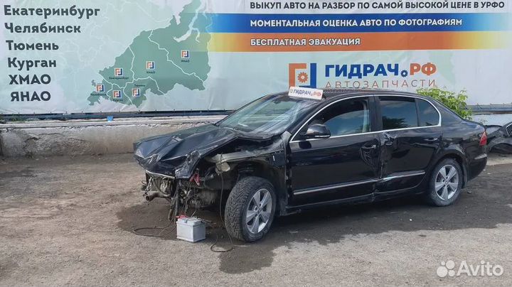 Амортизатор задний левый Skoda Superb (3T) 1K05130