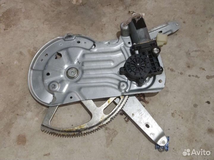 Стеклоподъемник передний правый Volvo xc90