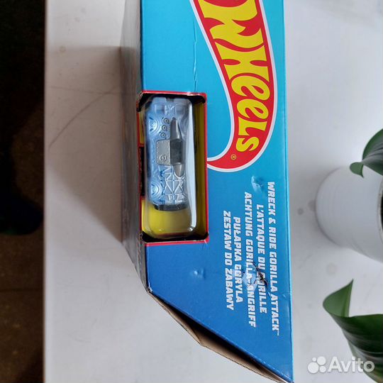 Hot wheels Автозаправка в лапах гориллы HDR30