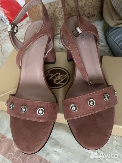 Босоножки 38 размер, на каблуке