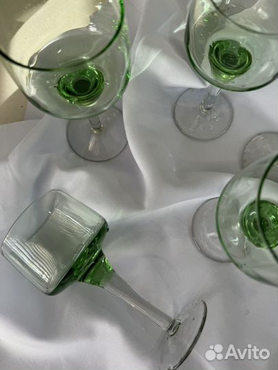Фужеры из зеленого стекла СССР