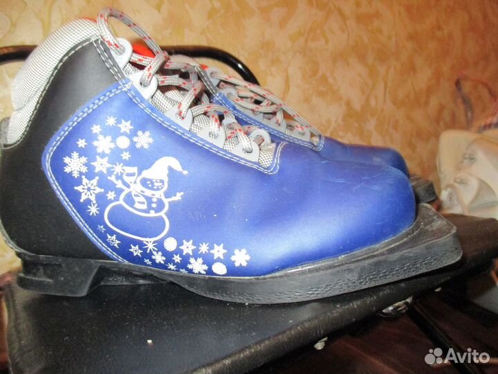 Лыжные ботинки