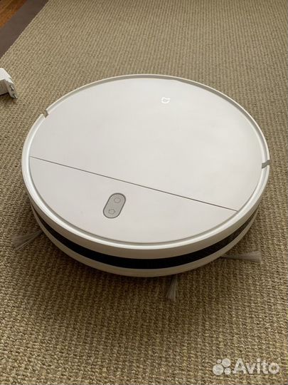 Робот-пылесос Xiaomi Mi Robot Vacuum-Mop Essential