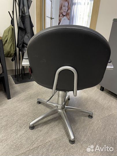 Кресло для парикмахера