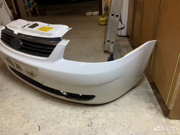 Бампер передний priora 1