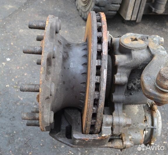 Ступица, дисковые тормоза, передний мост, правая r