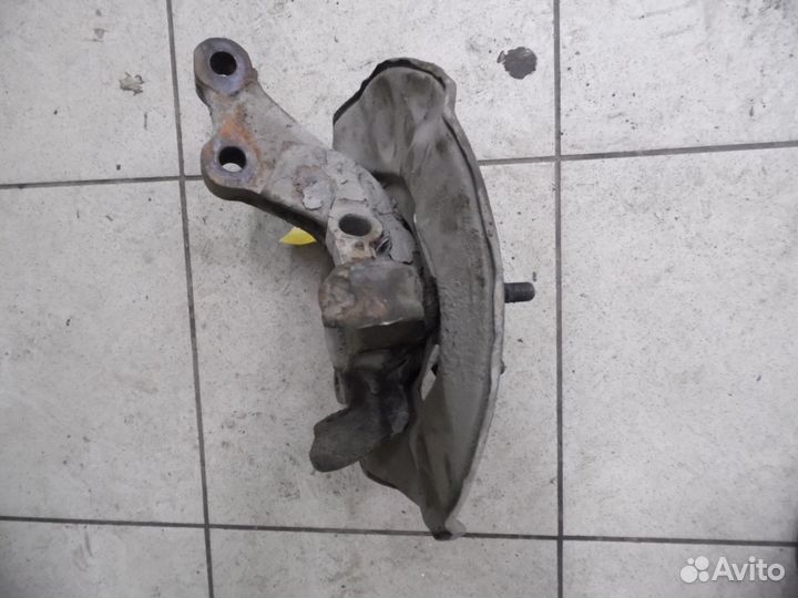 Кулак поворотный передний правый Toyota Corolla E1