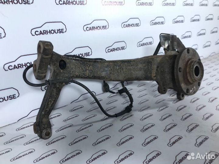 Кулак поворотный передний правый Audi A4 B5 1.8