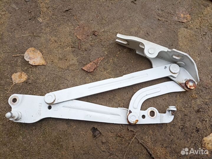 Chevrolet Epica, Шевроле.Петля крышки багажника