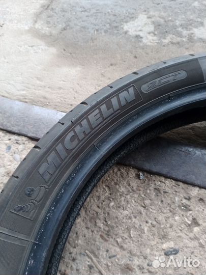 Шина передняя Michelin 110/80 R19 Испания
