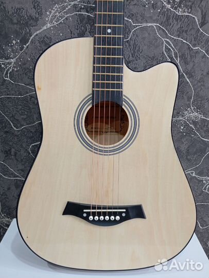Классическая,Акустическая гитара 