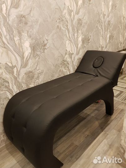 Массажная кушетка