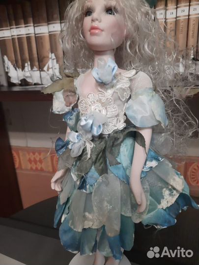 Кукла фарфоровая коллекционная