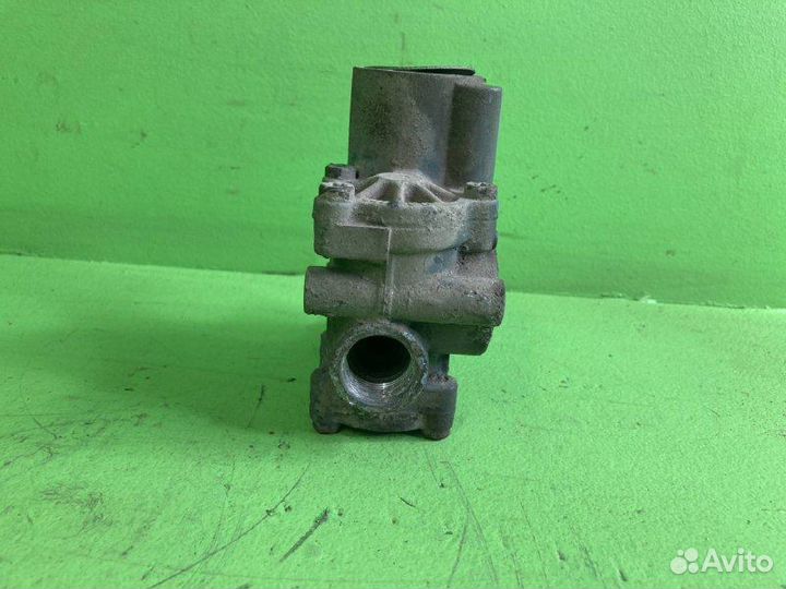 Магнитн клапан ABS байонетDIN mercedes-benz actros