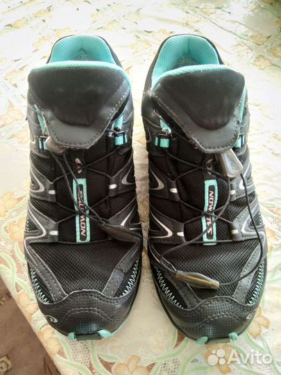 Трекинговые ботинки 