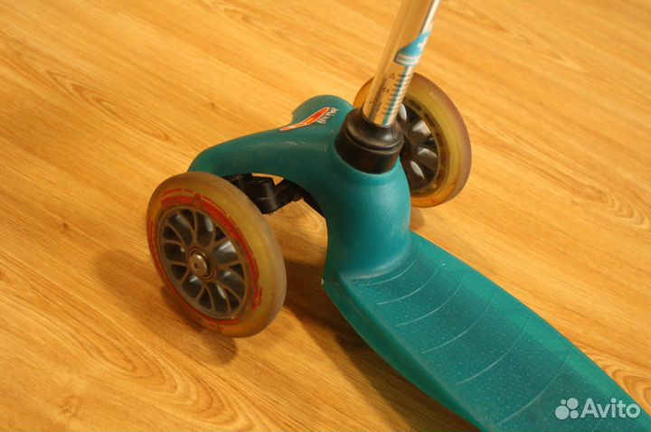 Самокат Mini Micro deluxe (Швейцария)