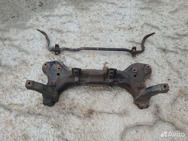 Подрамник передний Hyundai Lantra J2 95-99