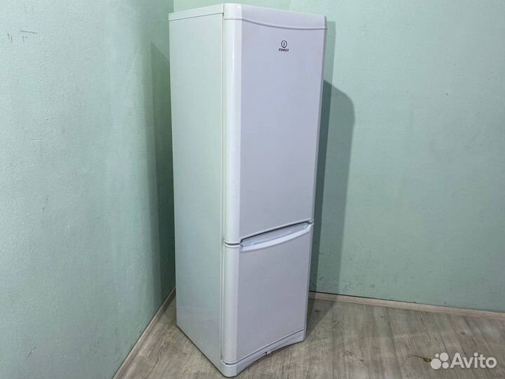 Холодильник Indesit