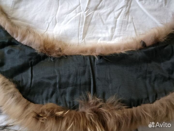Меховой воротник енот
