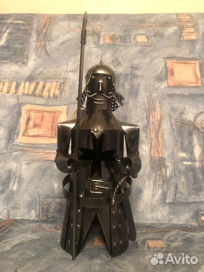 Железный Рыцарь (сувенир на бутылку)