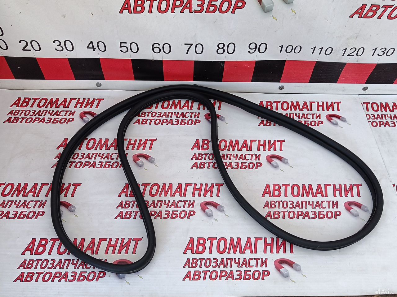 Уплотнитель двери передней Хендай Туксон 4 NX