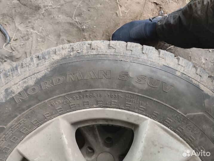 Nokian Tyres Nordman 5 SUV 225/70 R16 103