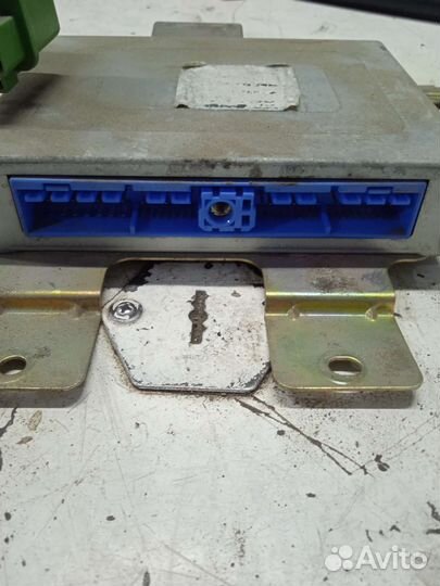 Блок управления двигателем Nissan Sunny Ниссан