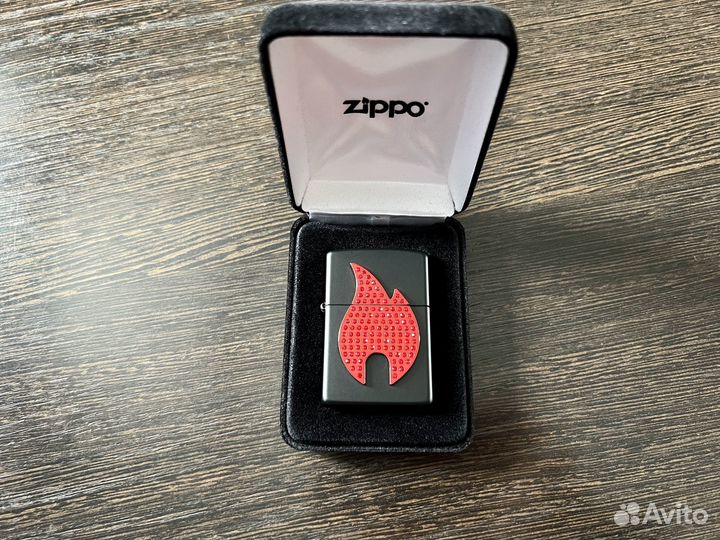 Zippo 29106 Bling Flame Emblem