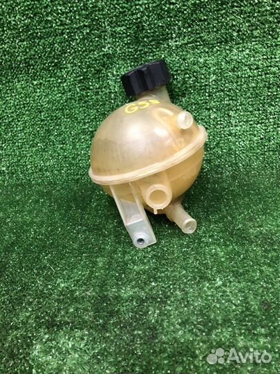 Расширительный бачок Peugeot 308