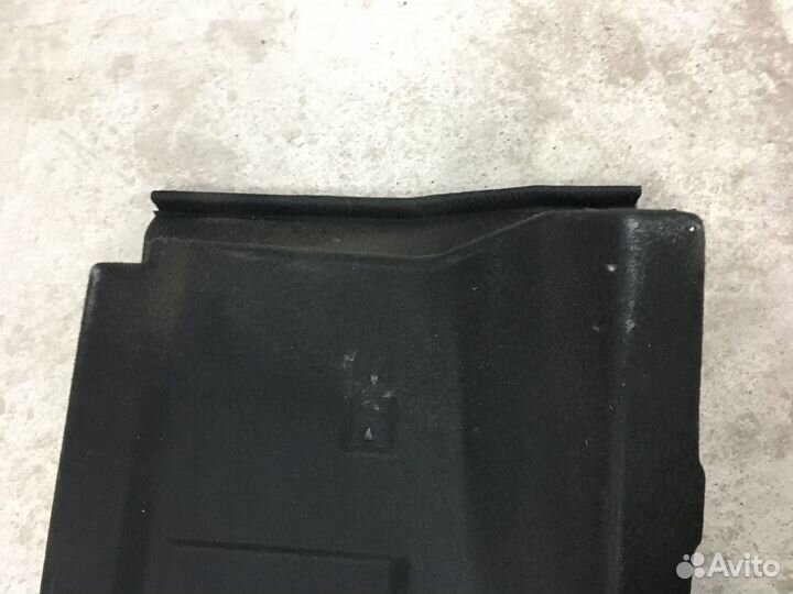 Обшивка багажника Mercedes W210 (3903)