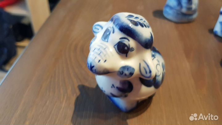Статуэтки фигурки гжель