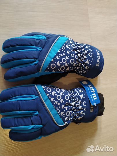 Зимняя детская шапка на 4-5 лет,утепл перчатки