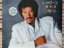 Lionel Richie – Dancing On The Ceiling