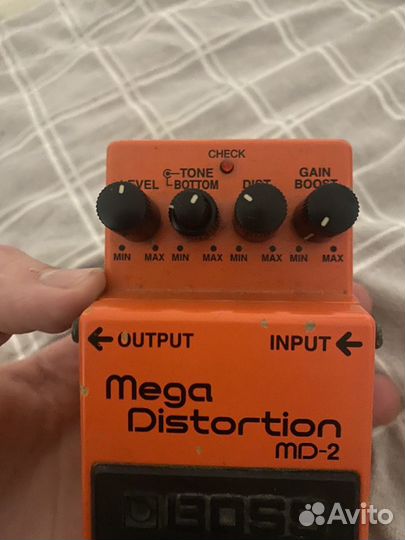 Гитарная педаль boss mega distortion md-2